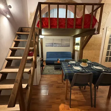 Tatil Evi Il Cortile Magico Siraküza
